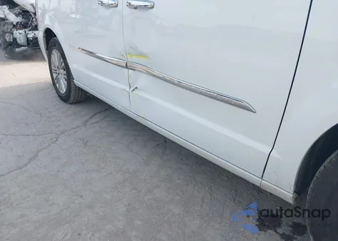 2016 Chrysler Town & Country Limited из США, поврежденный, VIN 2C4RC1JG8GR221572
